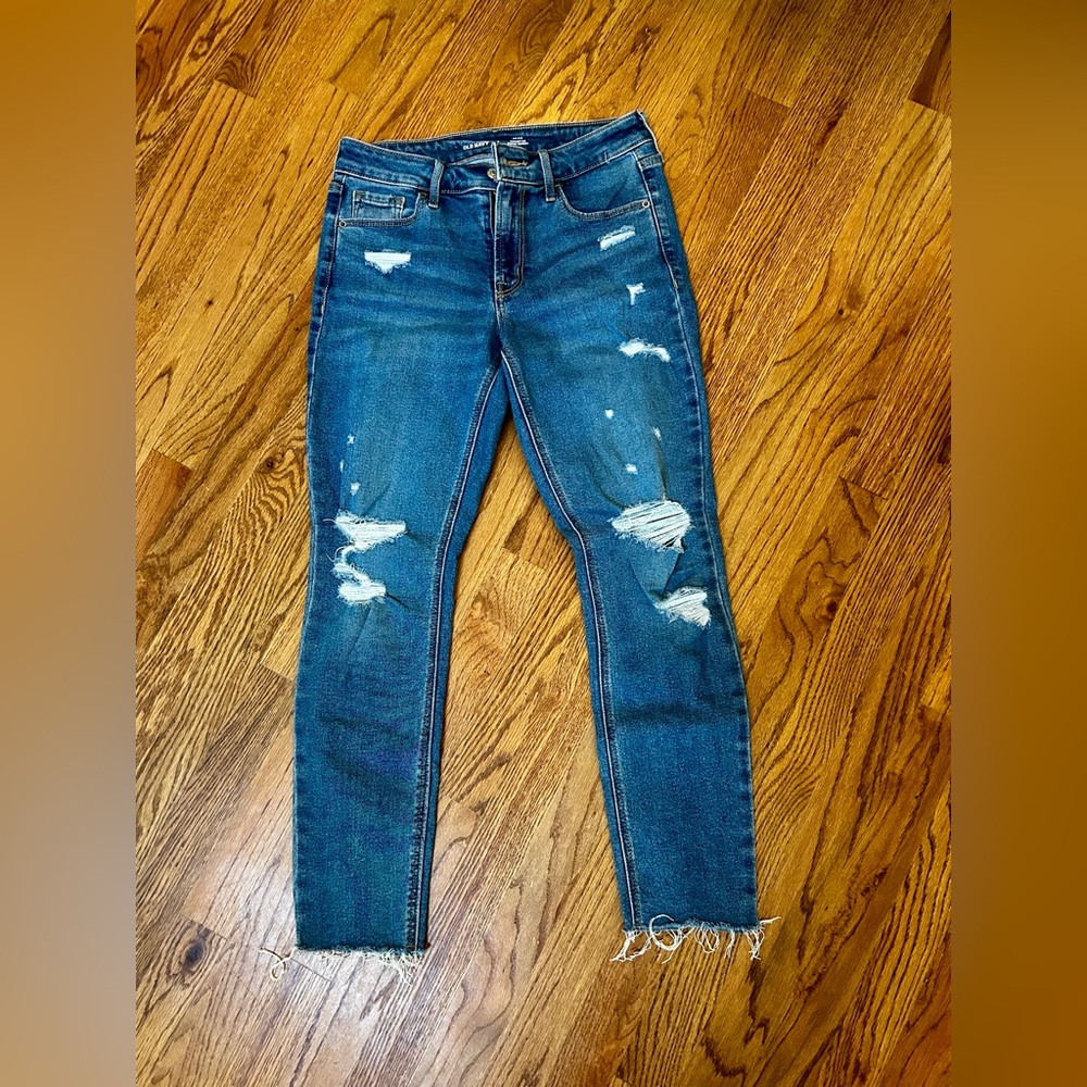 Old Navy Distressed Mid Rise Rockstar Super Skinny Jeans